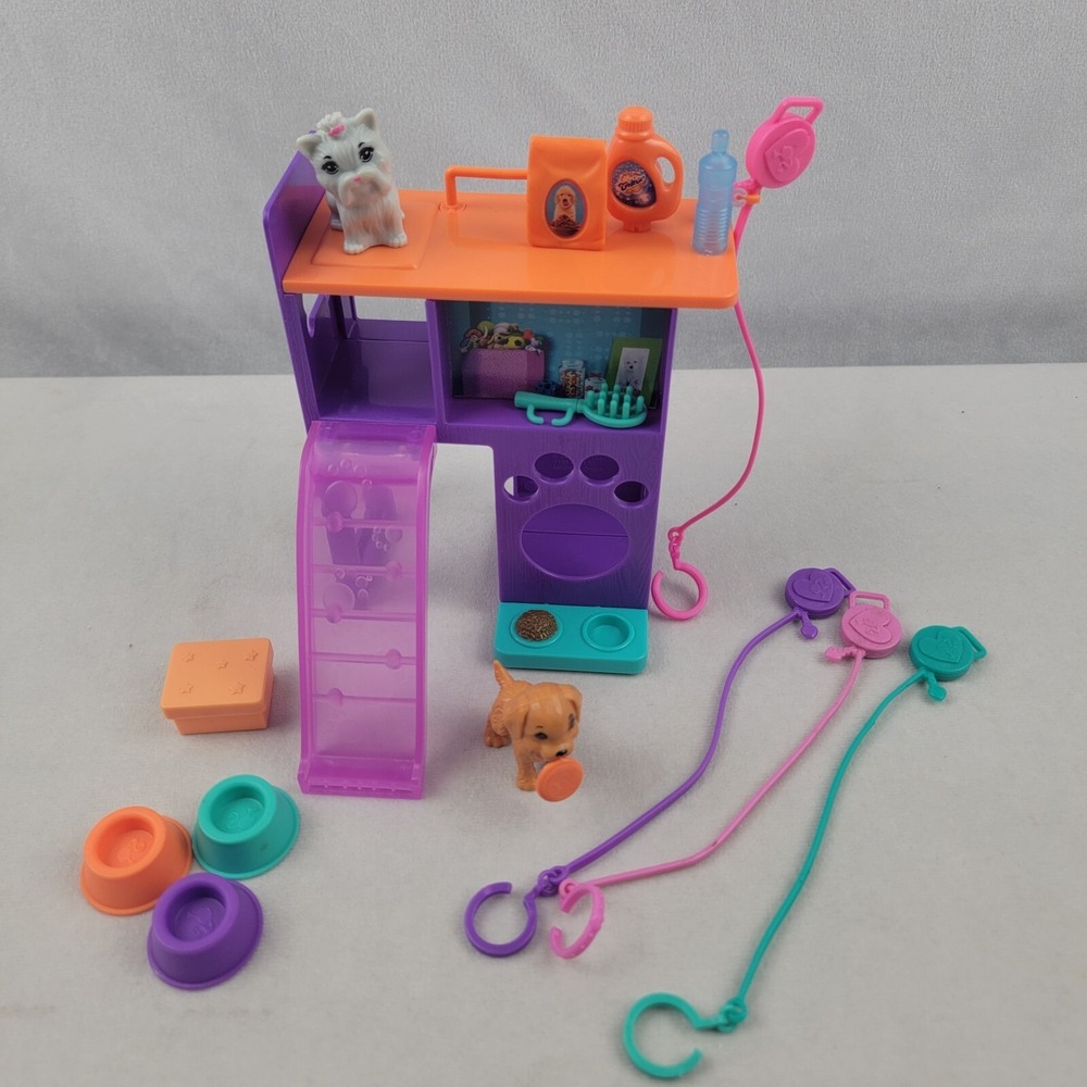 Barbie Team Stacie‎ Puppies Playset Mattel
